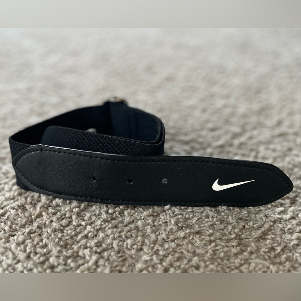 Nike youth baseball/softball adjustable belt --black